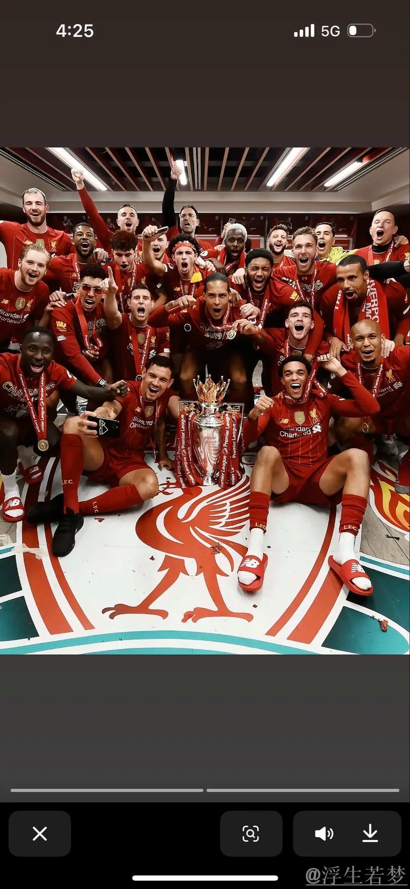 利物浦夺冠庆祝引发混乱，照明弹致17人受伤