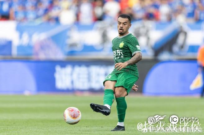 法比奥惊艳倒钩建功 北京国安客场1-0小胜武汉三镇